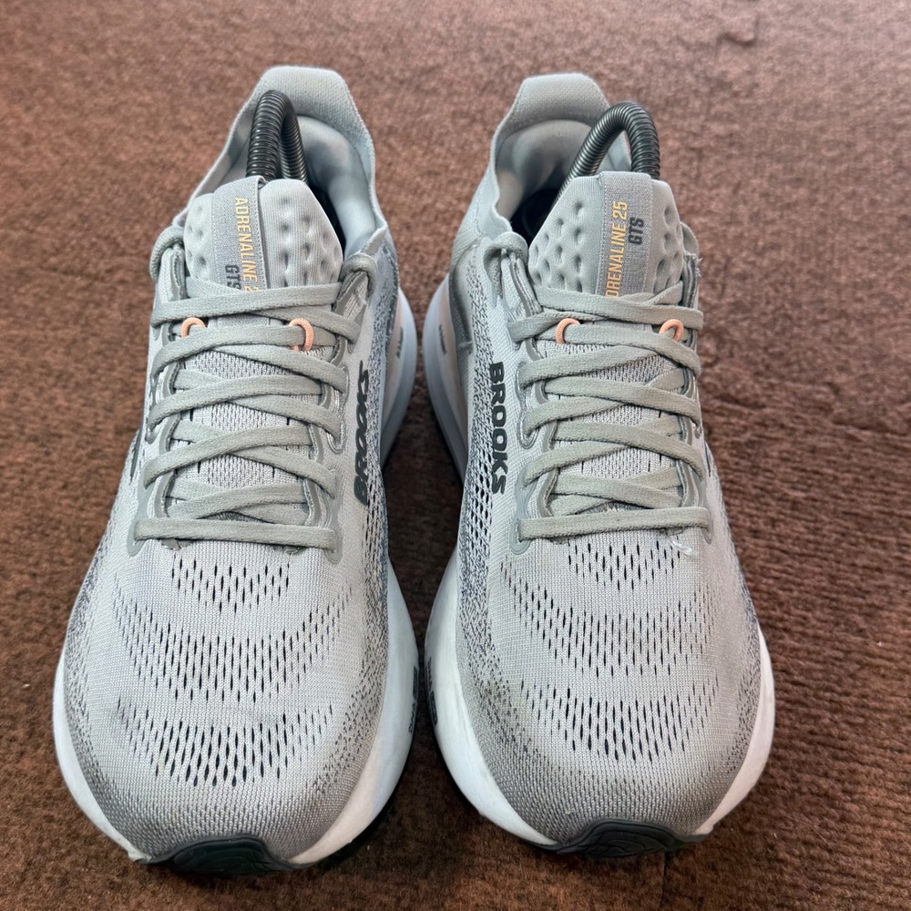 A+ Brooks Adrenaline GTS 25 Womens Running Shoes Grey Peach Size 8.5 1204431B032 - Picture 2 of 11